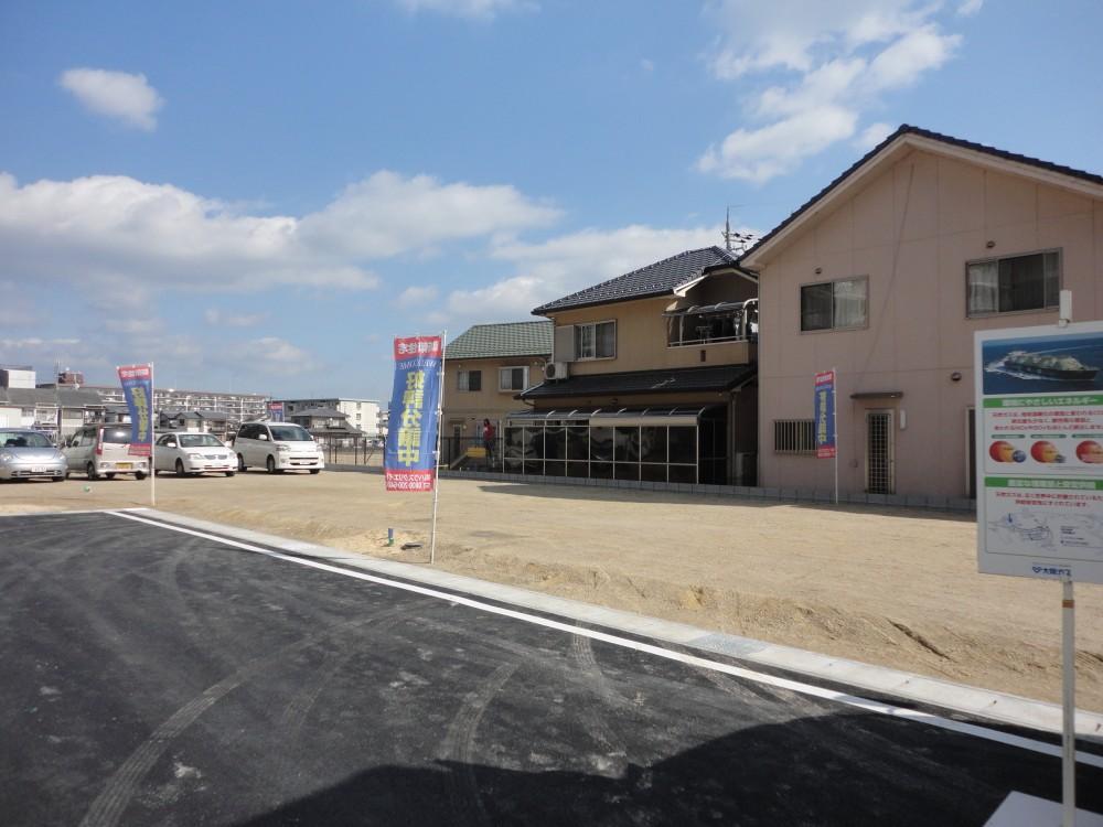 Local photos, including front road. It is residential land already completed! 