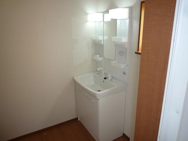 Other Equipment. Same specifications photo (wash basin)