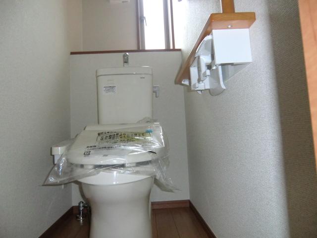 Toilet. Indoor (10 May 2025) Shooting