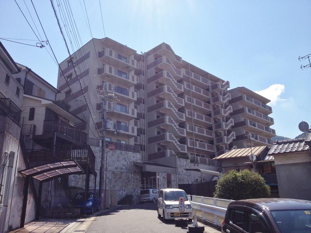 Local appearance photo. Local (10 May 2013) Shooting