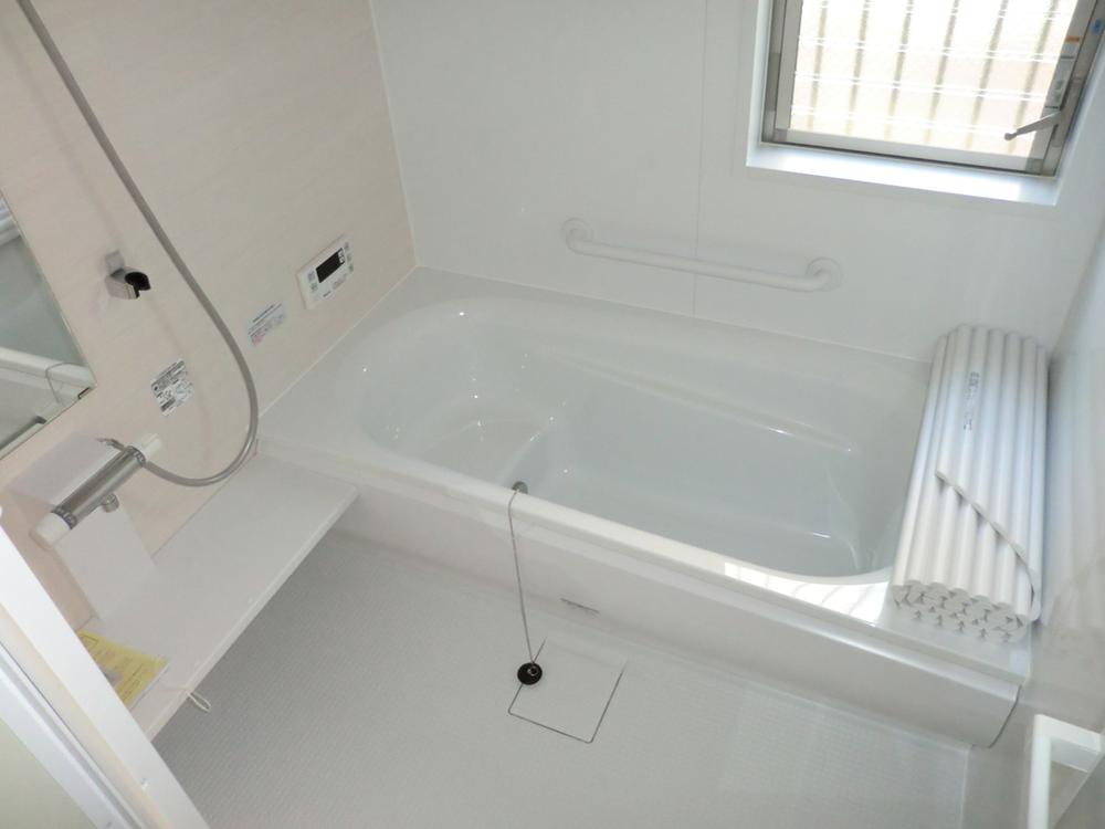 Same specifications photo (bathroom)