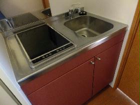 Kitchen. 2-neck with stove electric