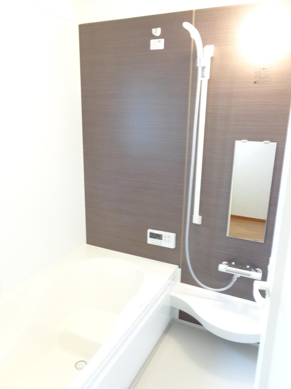 Same specifications photo (bathroom)