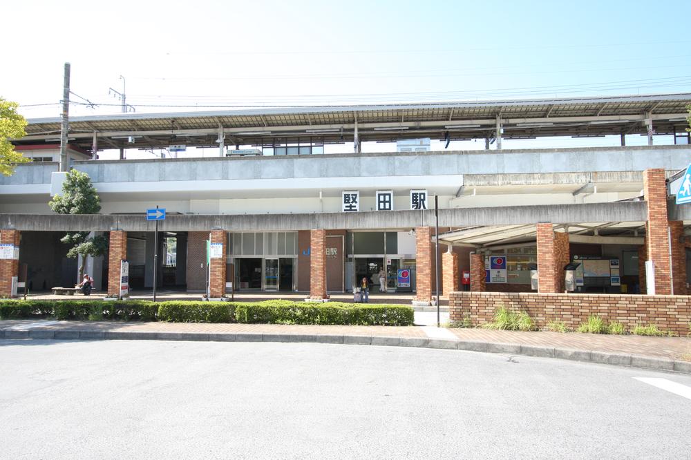 station. 2100m until the JR Kosei Line "Katata" station