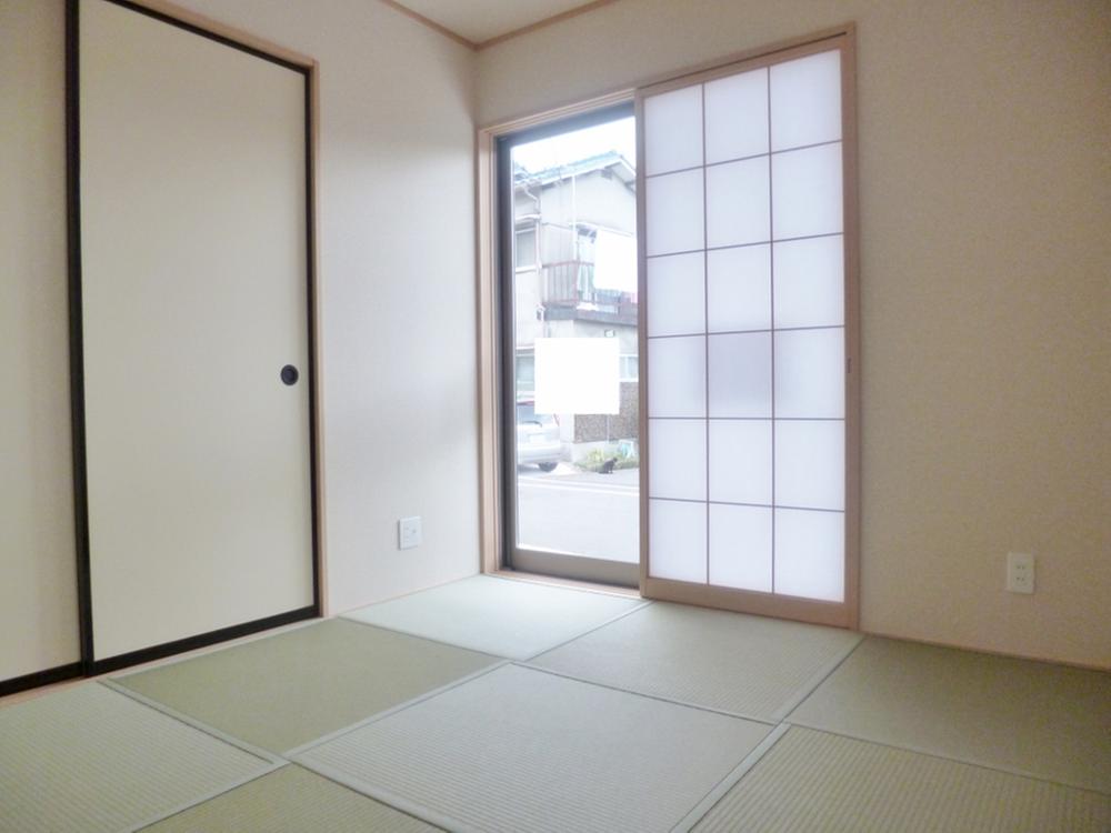 Non-living room. Japanese-style room 5 Pledge