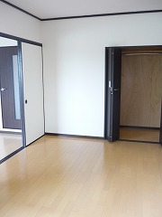 Living and room. Renovation sum → Hiroshi + closet