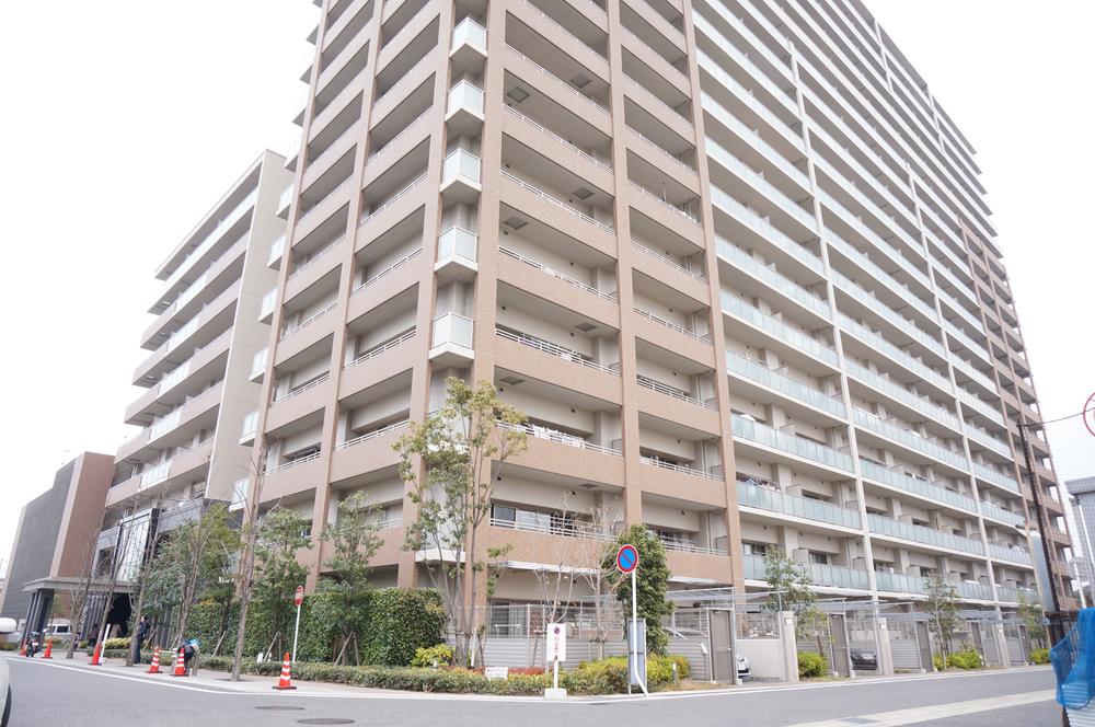 Local appearance photo. Local (12 May 2013) Shooting