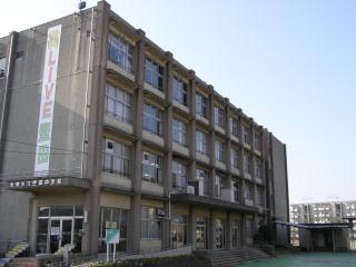 Junior high school. 623m to Otsu Municipal Katada junior high school