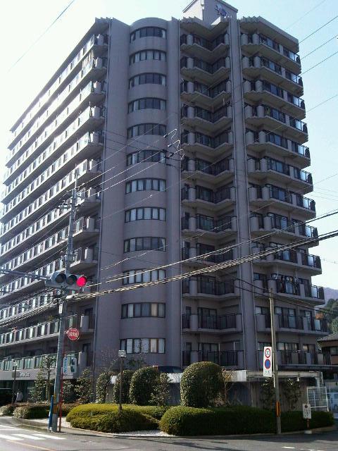 Local appearance photo. Local (12 May 2013) Shooting