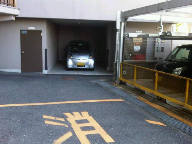 Parking lot. Local (12 May 2013) Shooting