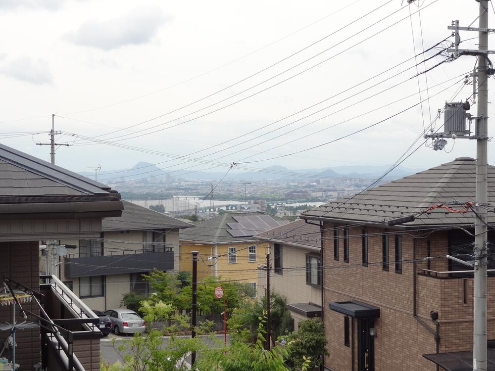 View photos from the dwelling unit. From the second floor, Lake Biwa views, The view is worth a look. (20-13 No. land)