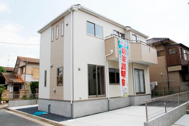 Same specifications photos (appearance). The company example of construction appearance photograph outer wall is using a "nano flooded micro-guard" to wash away the dirt in rainwater.