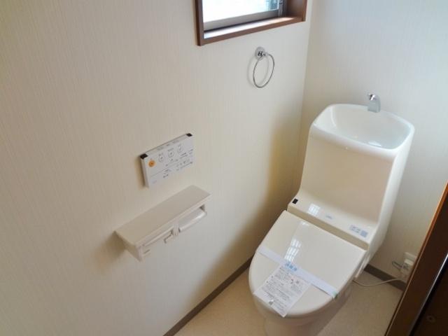 Same specifications photos (Other introspection). Same type other properties toilet