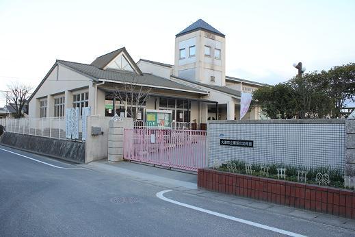 Primary school. Municipal Setakita until kindergarten 1155m
