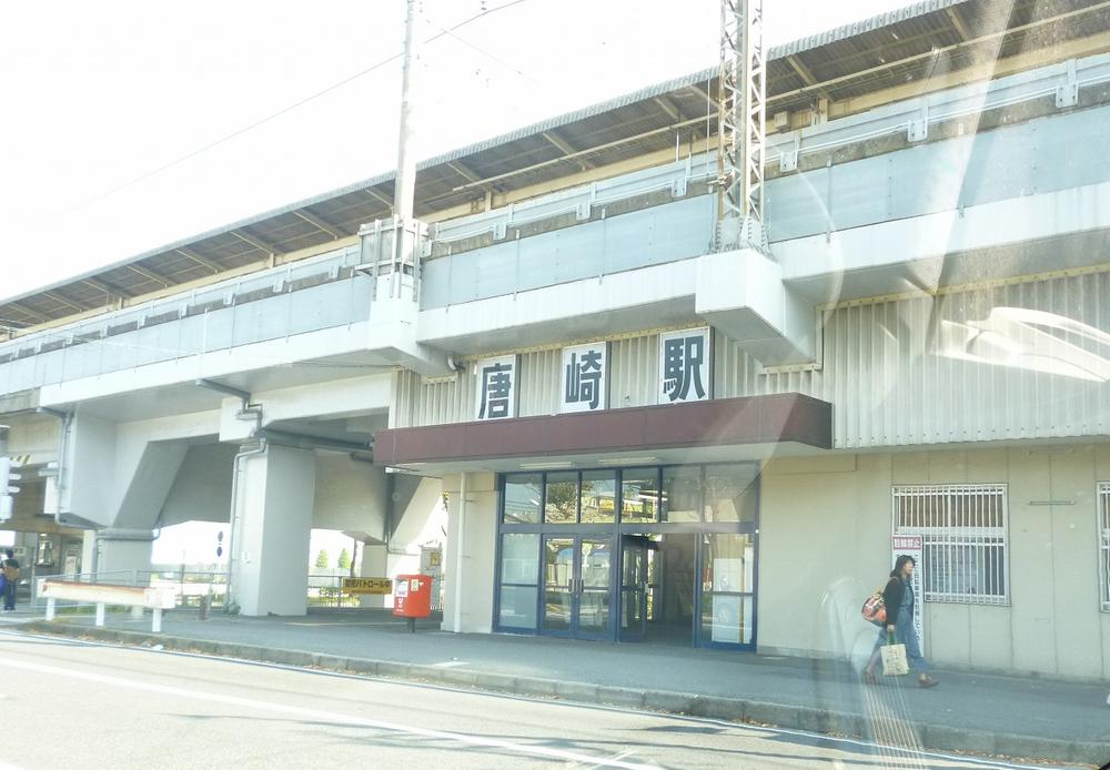 station. JR Kosei Line "Karasaki" 400m a 5-minute walk from the station
