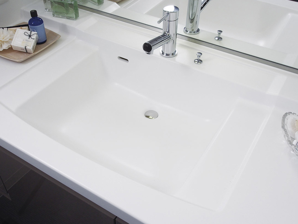 Bathing-wash room.  [Counter-integrated bowl] A simple counter-integrated bowl seam without care. Adopt a well-designed Square type (same specifications)