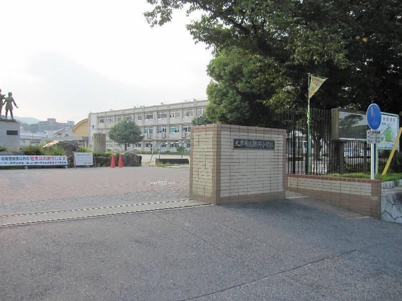 Primary school. 926m to Otsu Municipal Zeze Elementary School