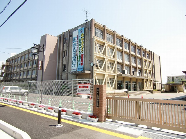 Junior high school. 956m to Otsu Municipal Katata junior high school (junior high school)