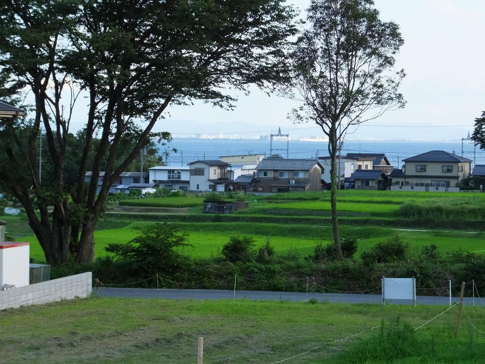 Local photos, including front road. Local that crisp and Lake Biwa can overlook