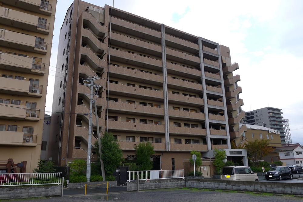 Local appearance photo. Local (11 May 2013) Shooting