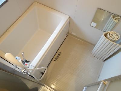 Bath.  ※ It is a photograph of 102, Room