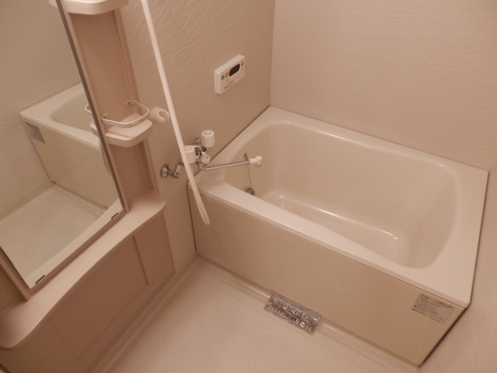 Bath. Bathroom ventilation dryer. It is reheating bathroom with function ☆