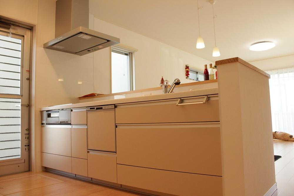 Same specifications photos (appearance). Kitchen photo