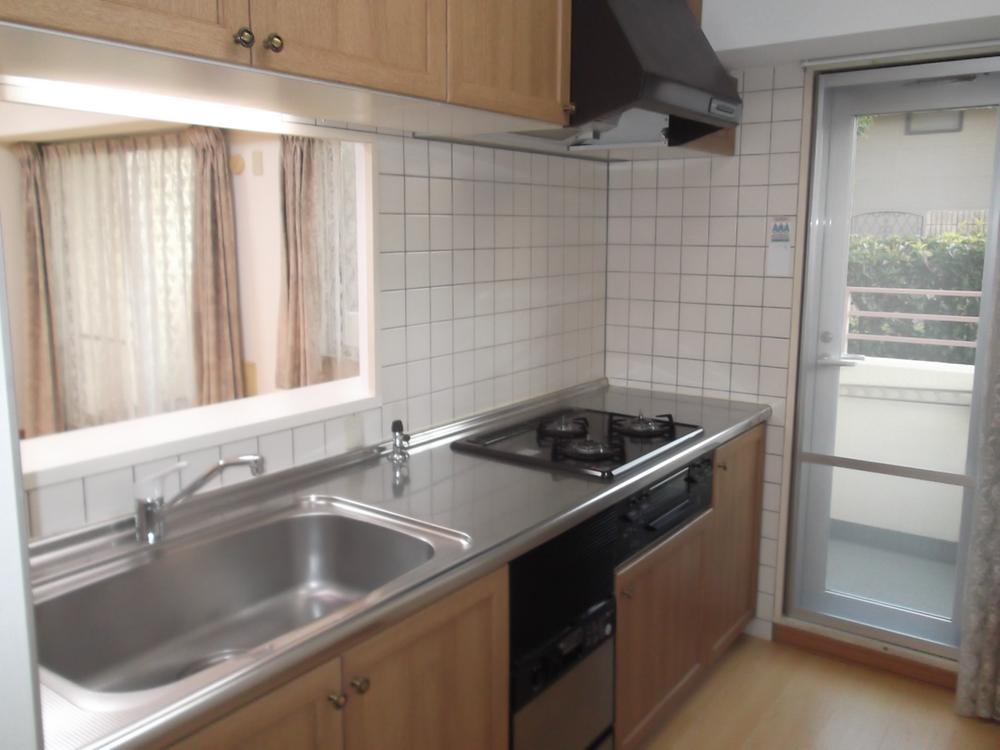 Kitchen. Local (12 May 2013) Shooting