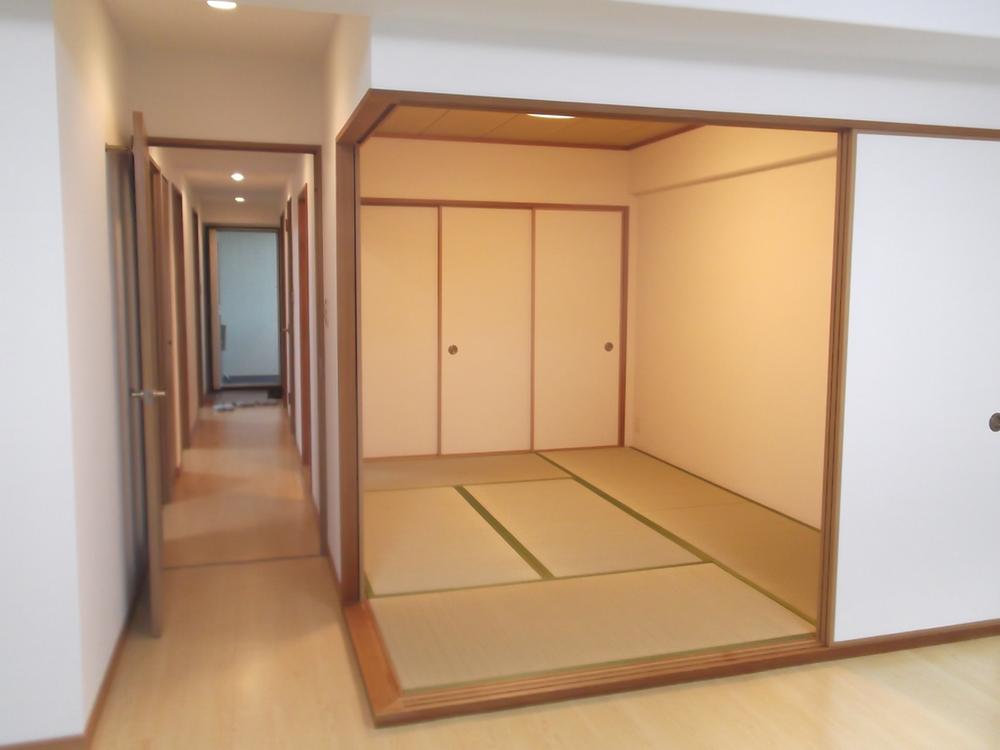 Non-living room. Local (12 May 2013) Shooting