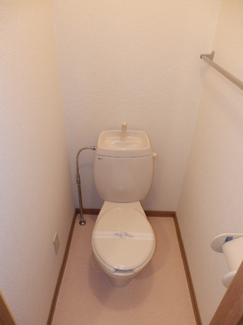 Toilet. It is a bathroom and separate toilet ☆