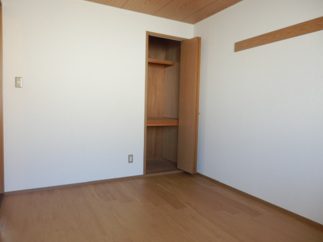 Living and room. There is storage space in each room ☆