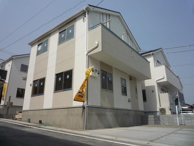 Same specifications photos (appearance). Same construction photos (appearance) will be completed in March, This model house guidance