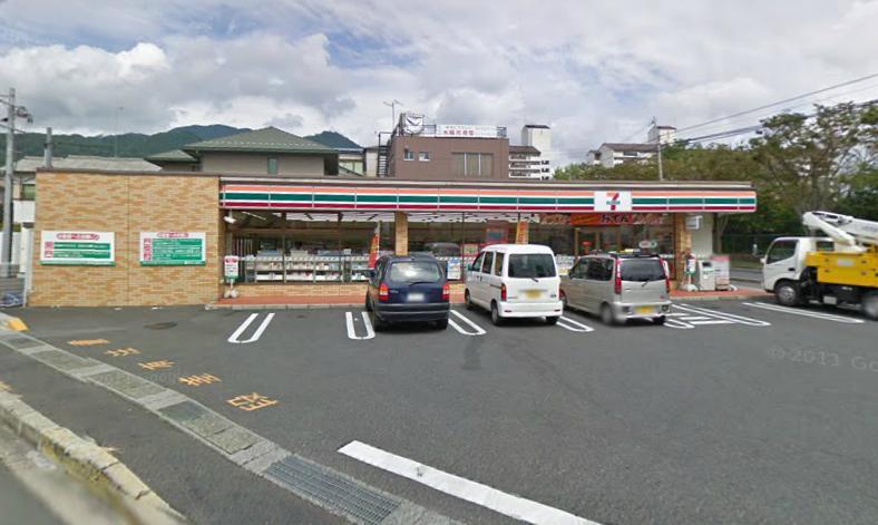 Convenience store. 1049m until the Seven-Eleven Otsu Karasaki 2-chome