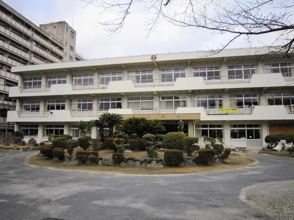 Primary school. 359m to Otsu Municipal Central Elementary School