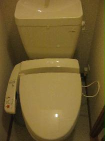 Toilet. There are storage shelves above and with Washlet ☆