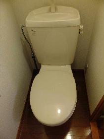 Toilet. Separate in this rent! ! Furnished Home Appliances! !