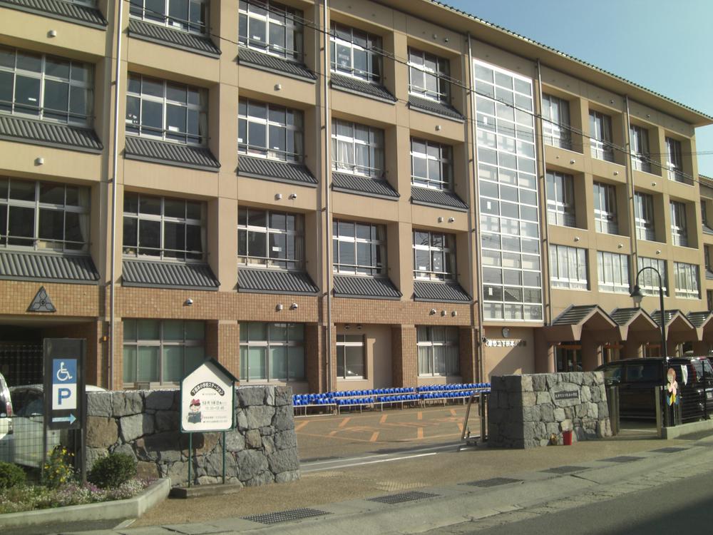 Primary school. 1228m to Otsu Municipal Shimosakamoto Elementary School