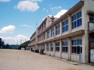 Primary school. Fujio is a 2-minute walk to the 160m elementary school to elementary school.