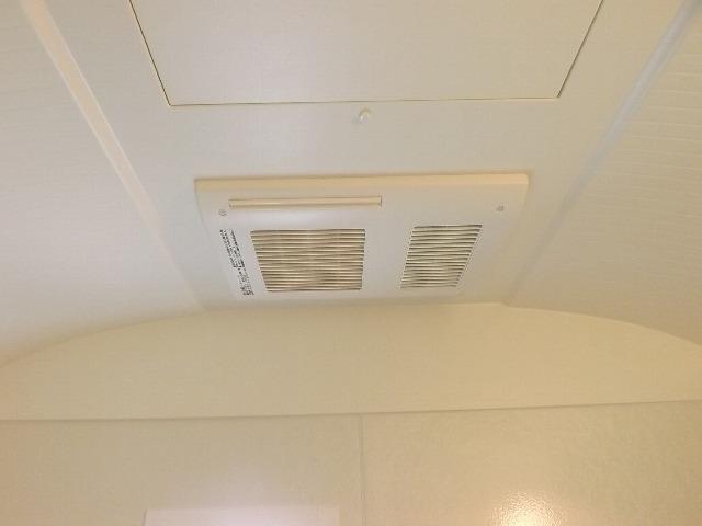 Cooling and heating ・ Air conditioning. Bathroom heating dryer