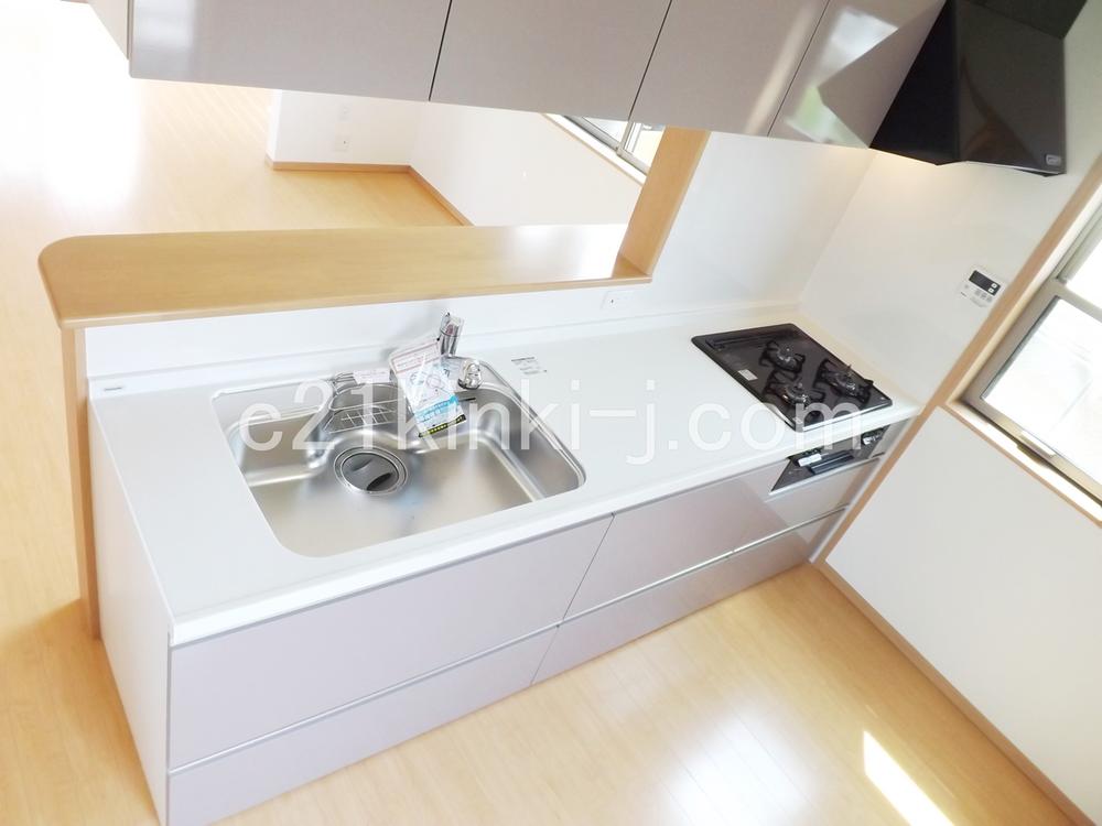 Same specifications photo (kitchen). Same specifications photo (kitchen) System kitchen storage lot in popularity of face-to-face