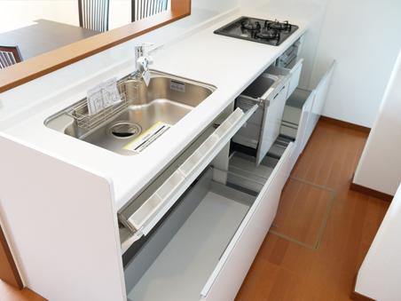Same specifications photo (kitchen). Kitchen sliding storage of large capacity. Sink before the glove compartment is also convenient. (4-5 No. land)