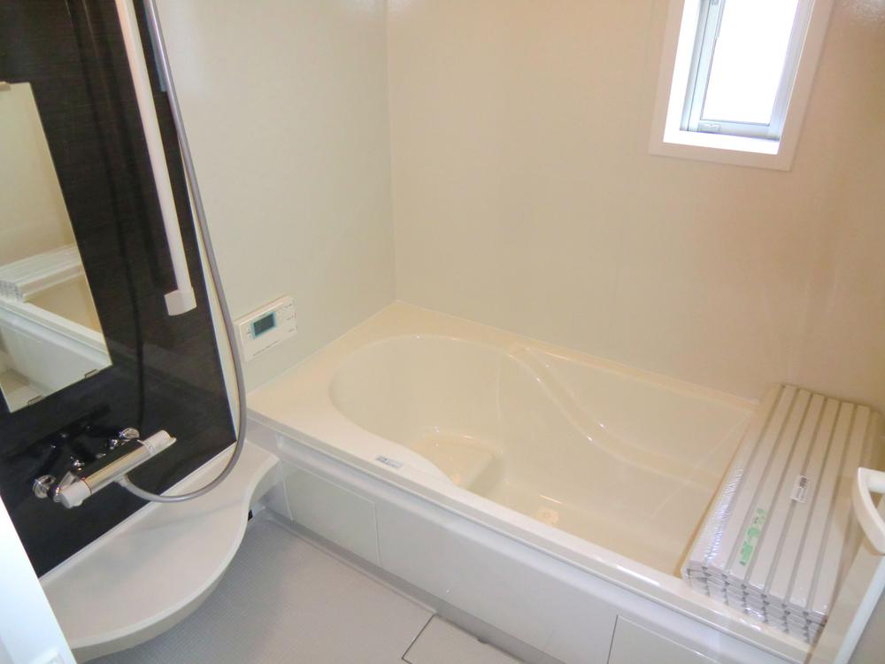 Same specifications photo (bathroom). Same specifications photo (bathroom) System bus with bathroom dryer. Model room is possible preview.