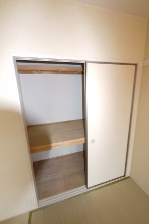 Receipt. Closet of Japanese-style room ※ Is another room of the same properties