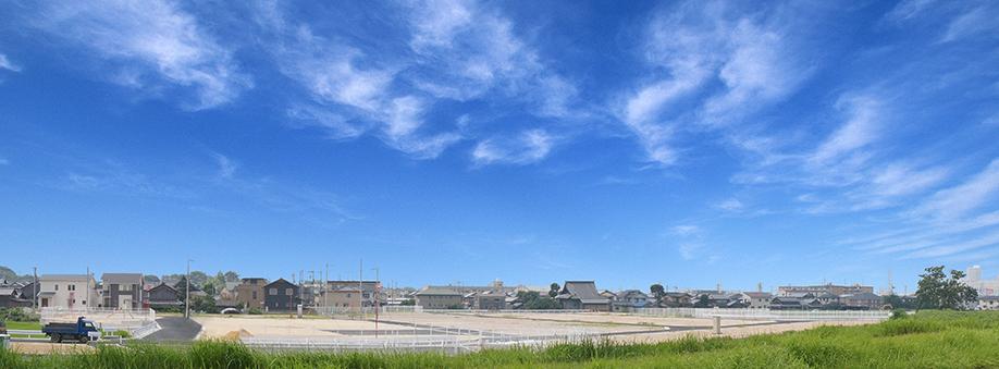 Local land photo. Overlooking the site from Hayama River levee. 