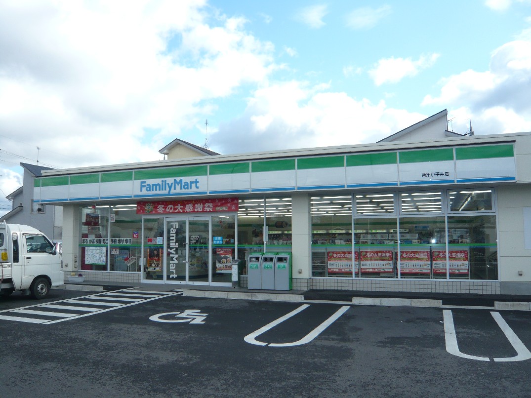 Convenience store. Family Mart Ritto Obirai store up (convenience store) 728m