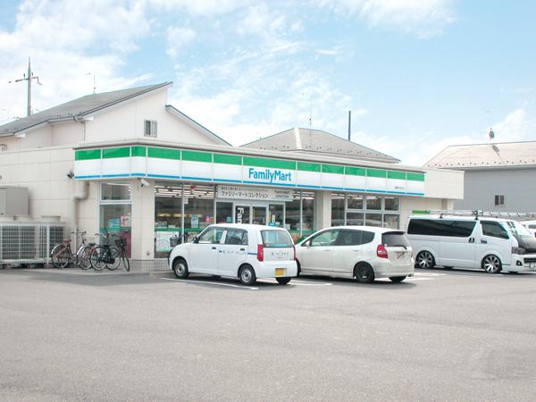Convenience store. 60m to FamilyMart