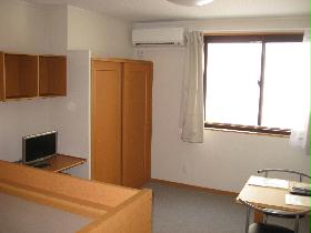Living and room. The rooms are about 8.5 tatami In fact, it is the table is folded