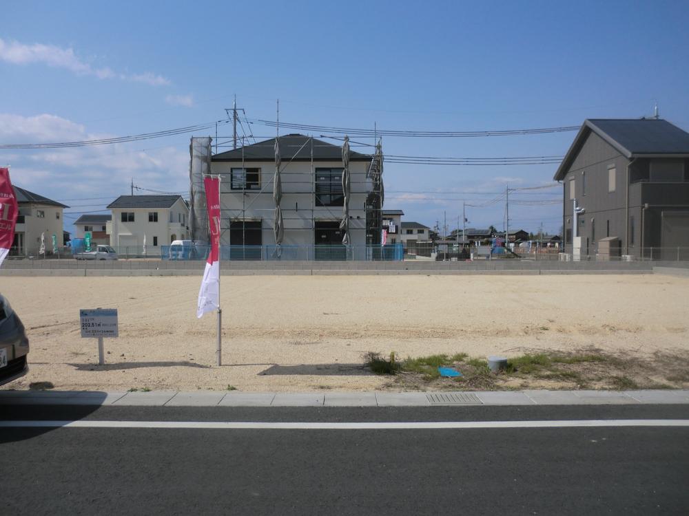 Local land photo. 141 No. land local photo Land price 18,071,000 yen, Land area 202.51m2 This is also because it is a south-facing land, Sunny land. Is the price basis to attractive.