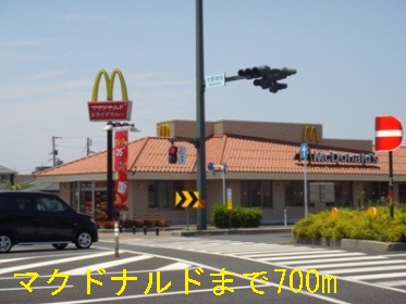 restaurant. 700m to McDonald's Izumo bypass store (restaurant)
