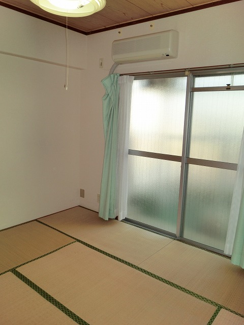 Living and room. Japanese-style room → Change to the flooring ☆